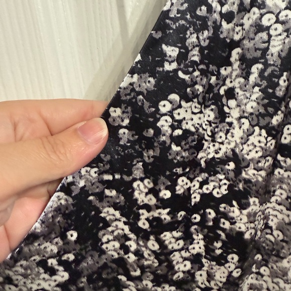 Jones New York Black Silver Sequin Print Cocktail Dress Size 12 Layered Party - Picture 6 of 7